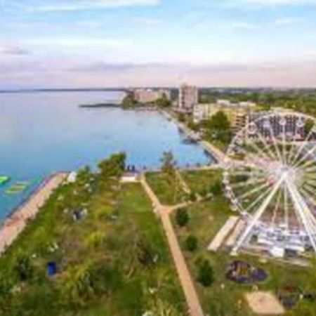 Lido Di Siofok - Aranypart - Minden 1 Percre! Lejlighed Eksteriør billede