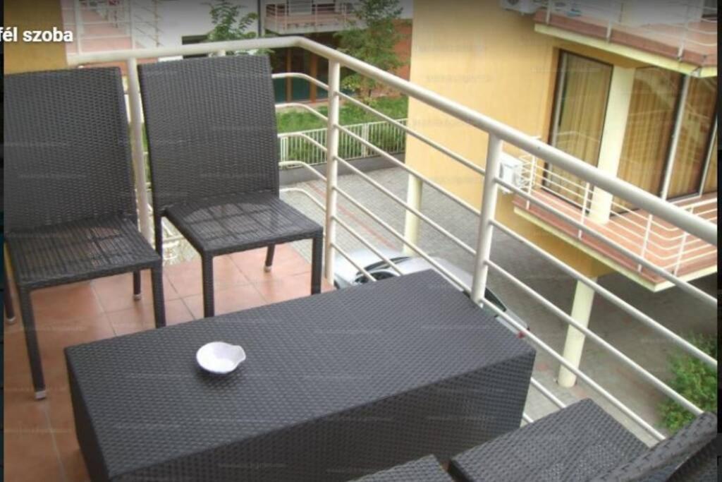 Lido Di Siofok - Aranypart - Minden 1 Percre! Lejlighed Eksteriør billede
