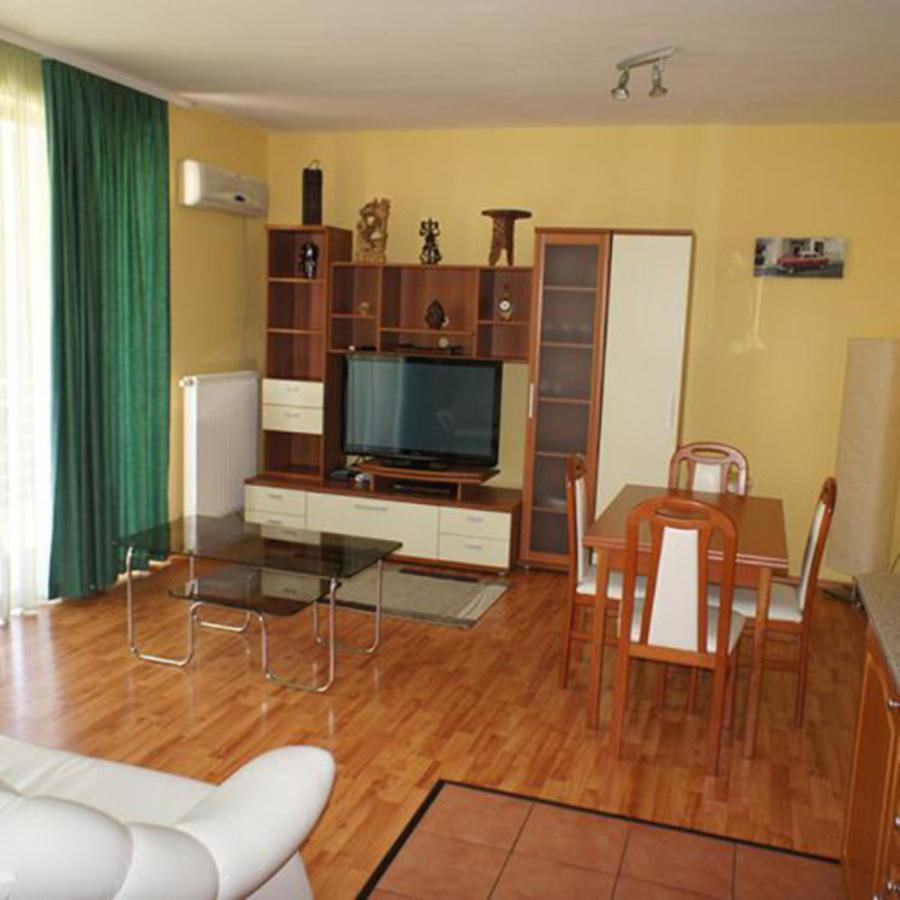 Lido Di Siofok - Aranypart - Minden 1 Percre! Lejlighed Eksteriør billede