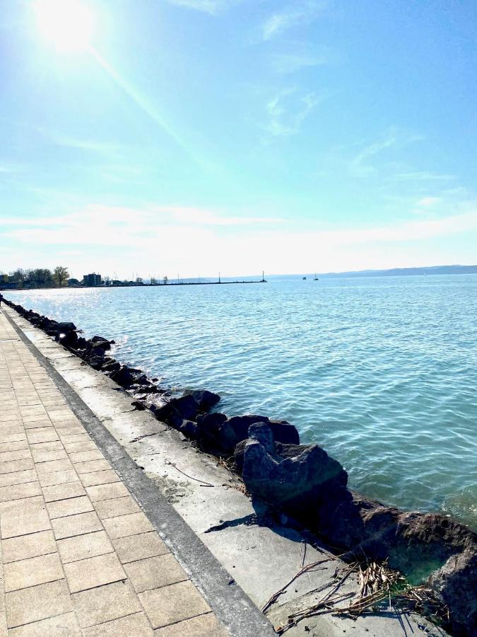 Lido Di Siofok - Aranypart - Minden 1 Percre! Lejlighed Eksteriør billede